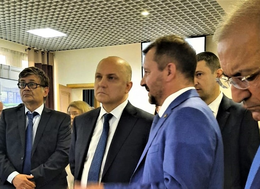 Компания ИНГК приняла участие в рабочей встрече губернатора Пермского края Д.Н. Махонина с Заместителем Председателя Правления - начальником Департамента 623 ПАО «Газпром» О.Е. Аксютиным Компания ИНГК приняла участие в рабочей встрече губернатора Пермского края Д.Н. Махонина с Заместителем Председателя Правления - начальником Департамента 623 ПАО «Газпром» О.Е. Аксютиным